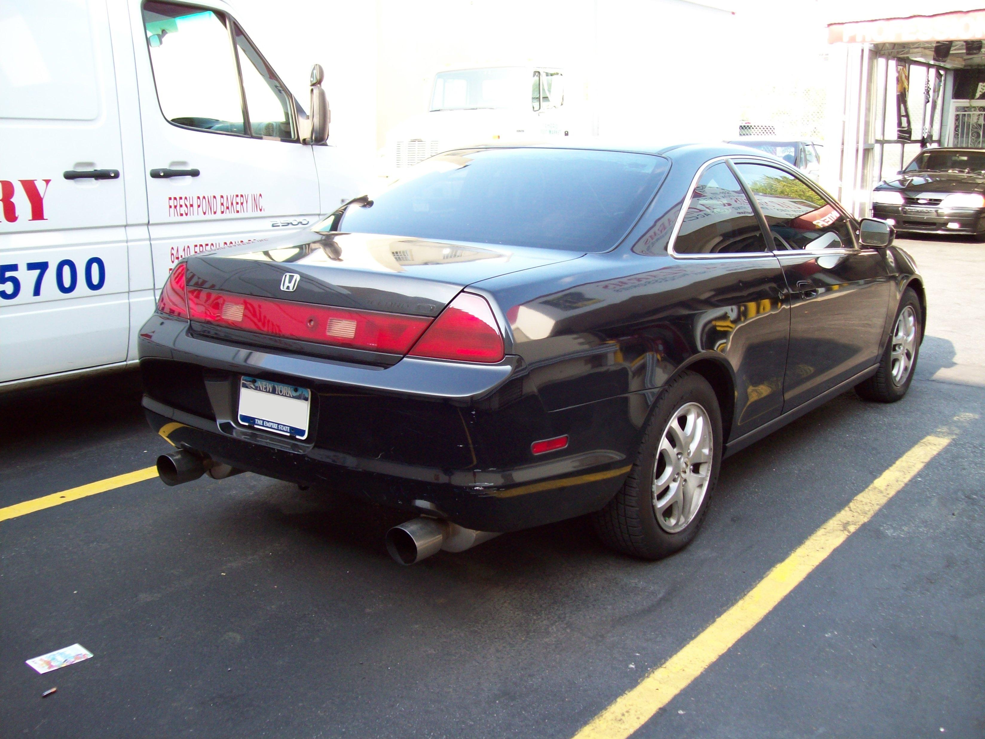 2002 honda coupe pictures