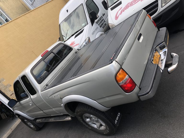 2004 Toyota Bed Liner